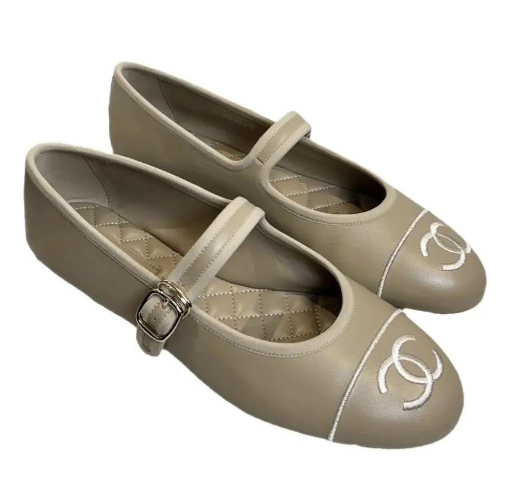 CHANEL Women’s Ballet Flats – Green