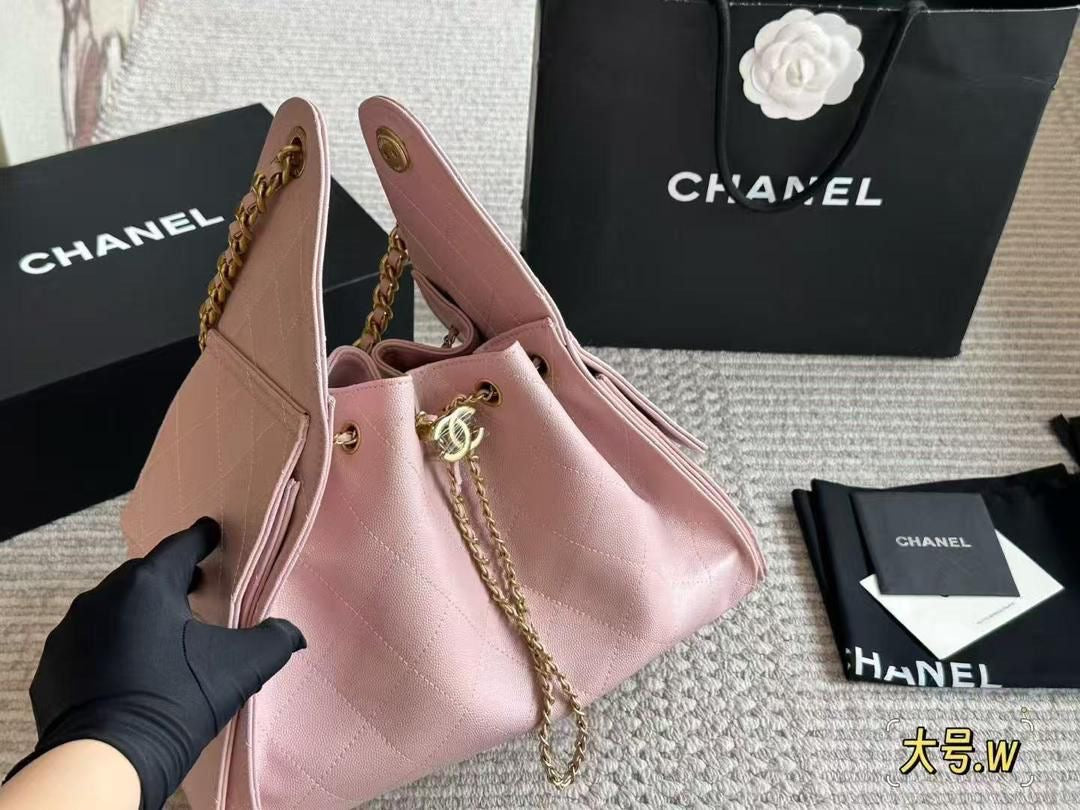 CHANEL Women’s Chanel 25 Small Hand Bag – Pink